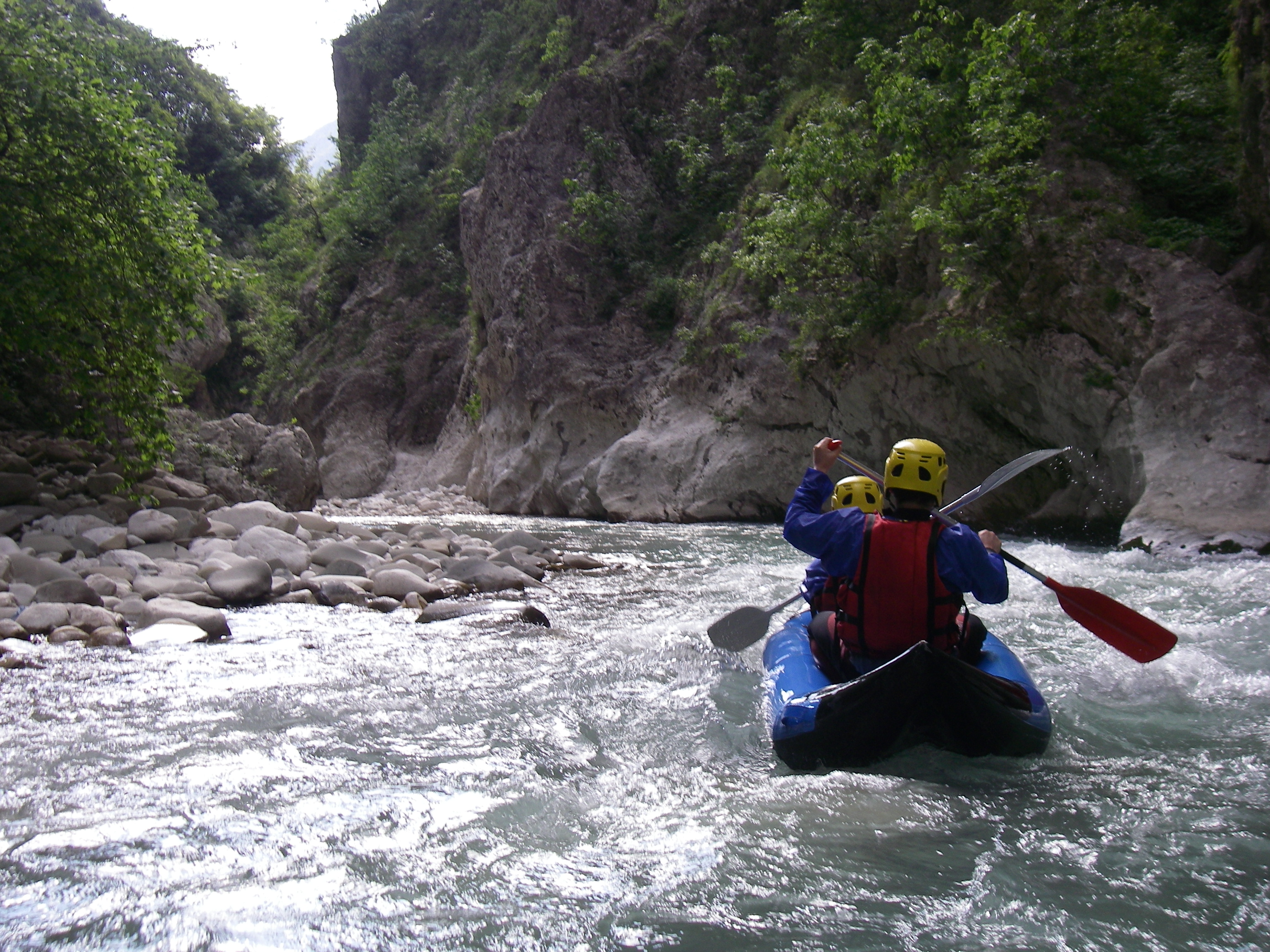 Kayak hot-dog sur le Verdon dans Le Val d'Allos