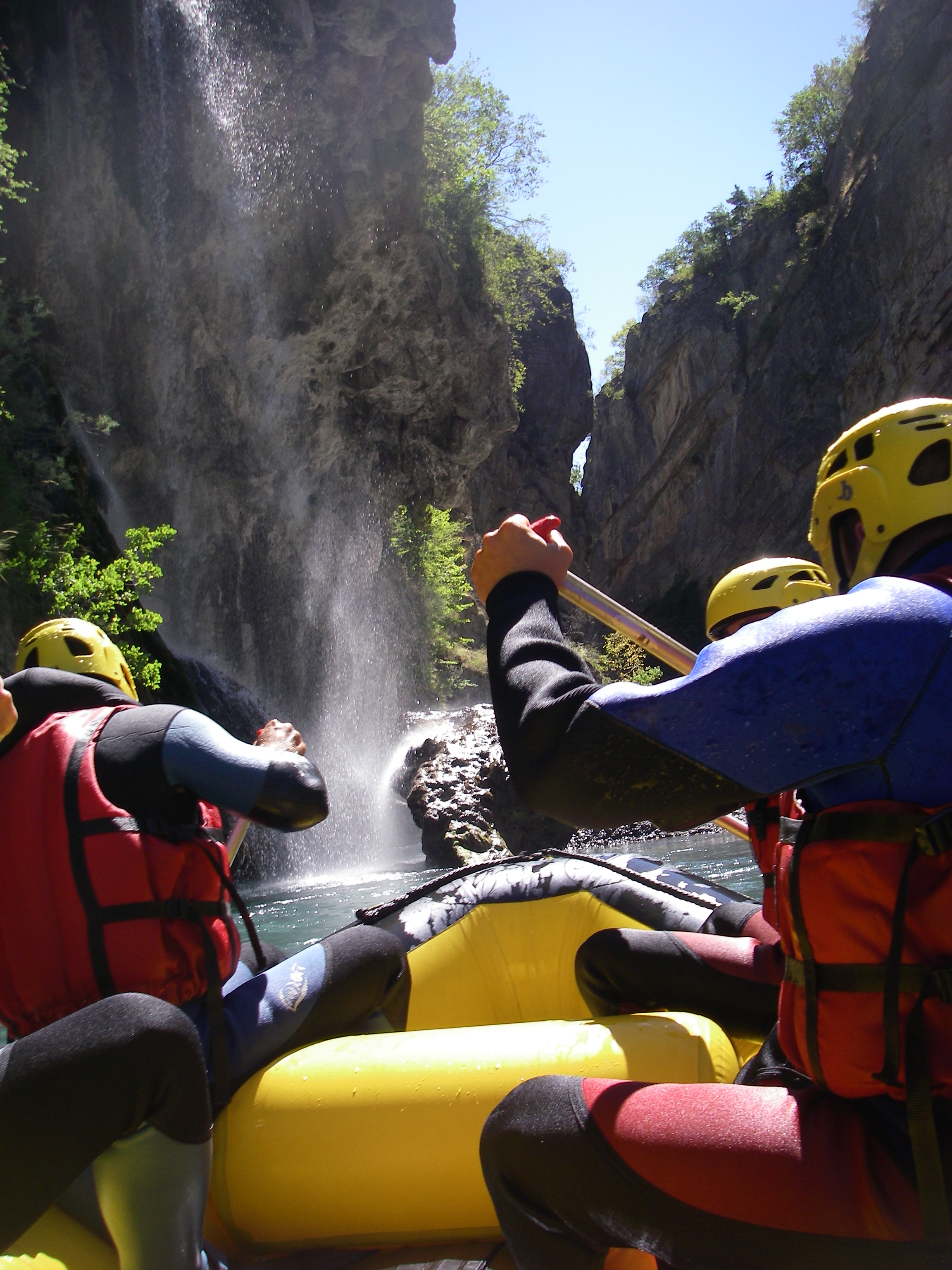 Descente en rafting sport près de Savines le Lac
