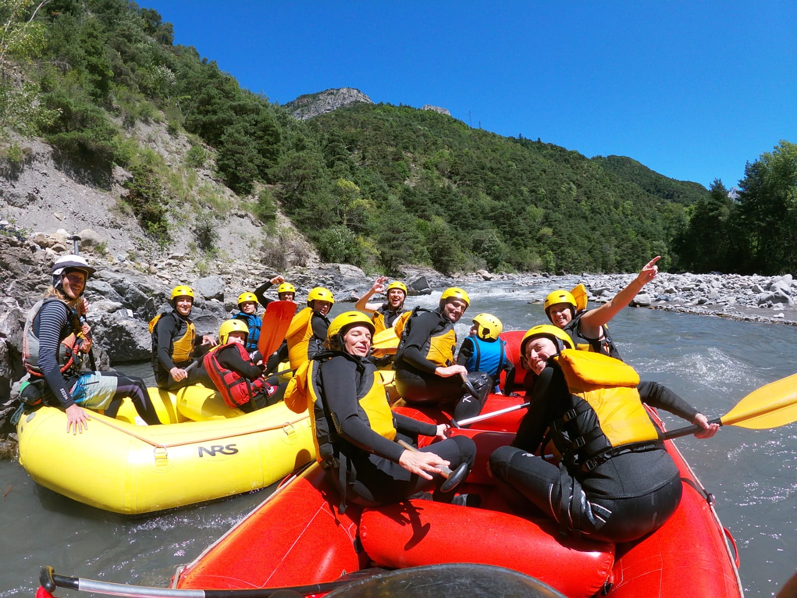 EN GROUPE OU ENTRE AMIS