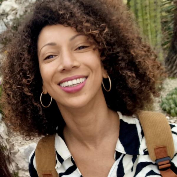 Laure en plein sourire